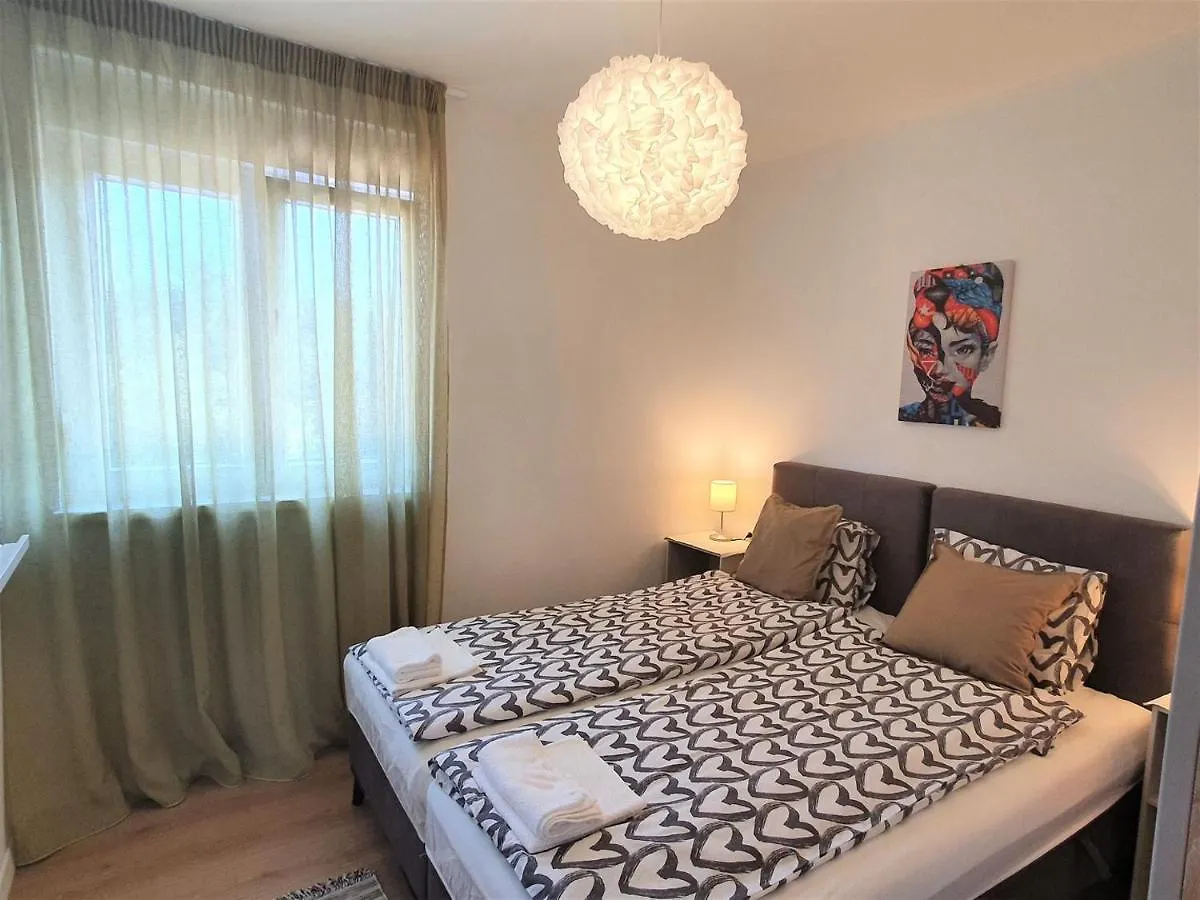 House Lucija Family Apartments For Max 6 Persons With Pool In Poreč Chorvatsko