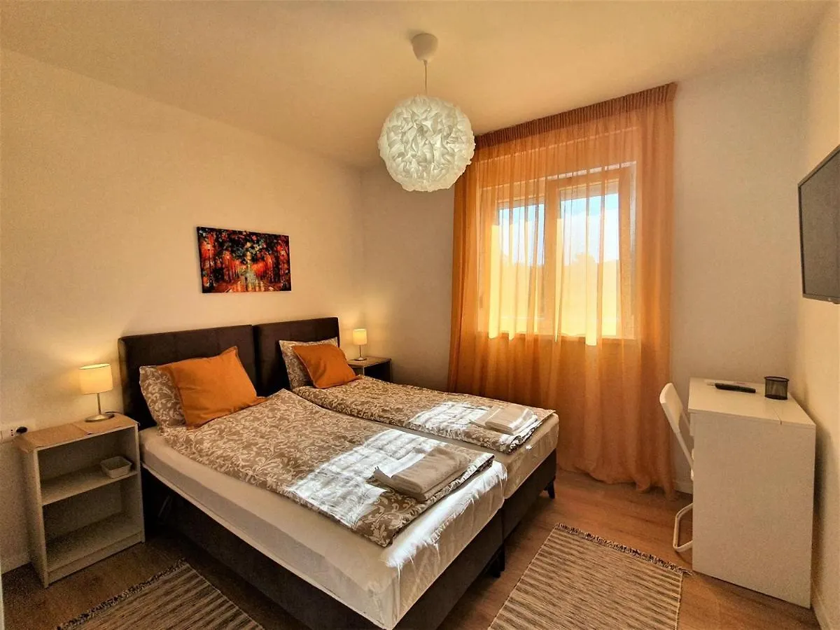 House Lucija Family Apartments For Max 6 Persons With Pool In Poreč Penzion