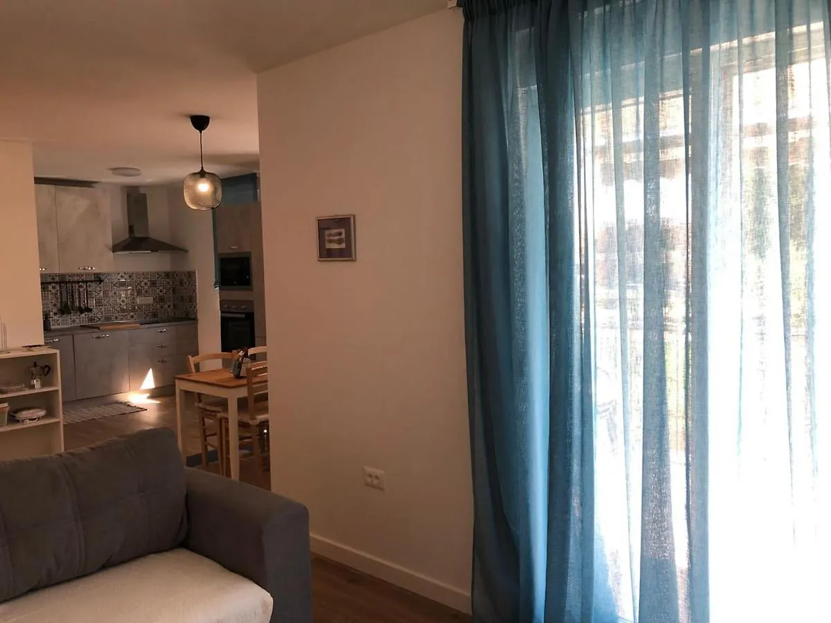 House Lucija Family Apartments For Max 6 Persons With Pool In Poreč 0*,  Chorvatsko