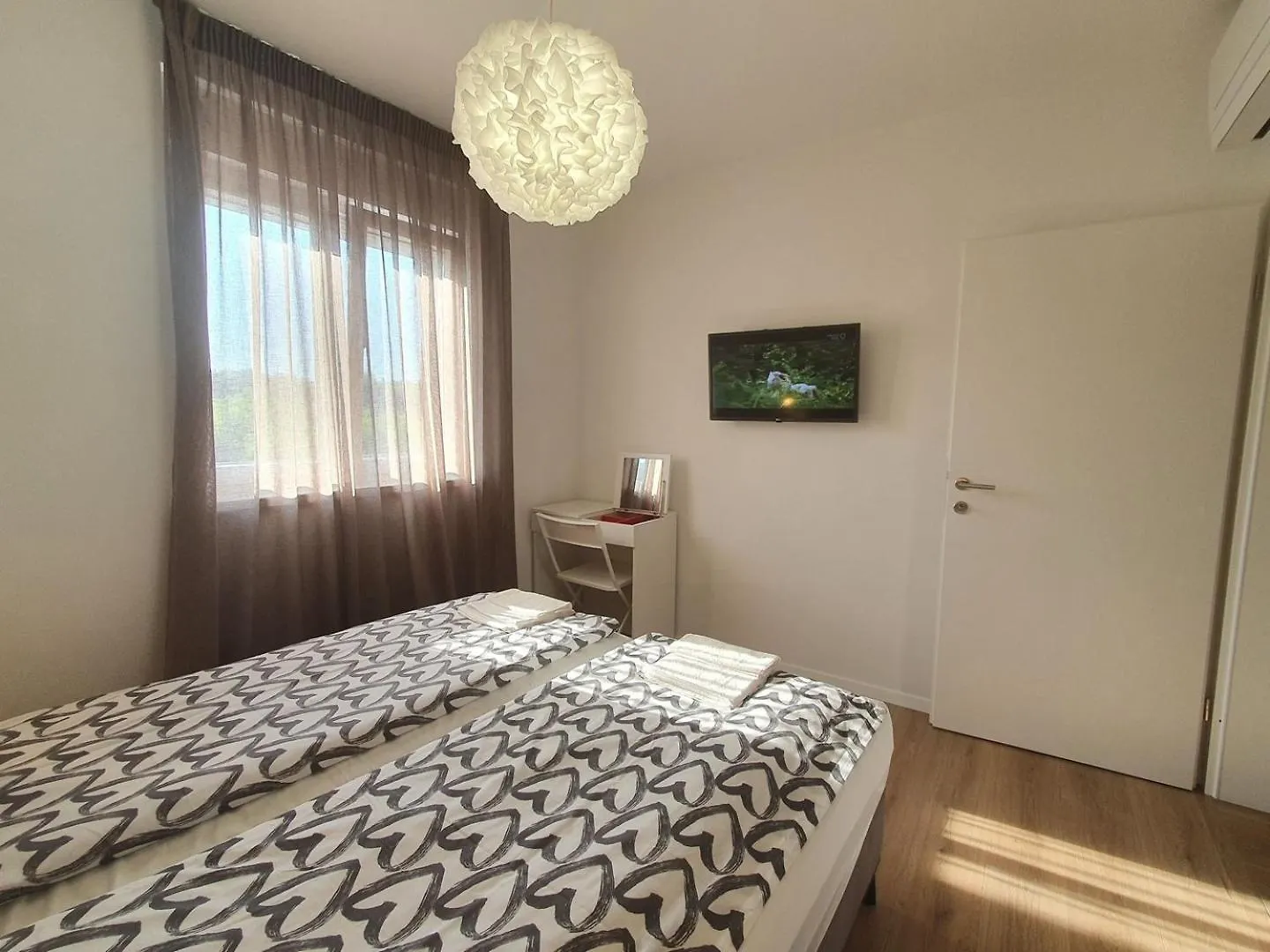 House Lucija Family Apartments For Max 6 Persons With Pool In Poreč